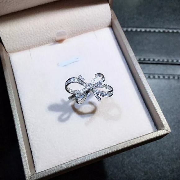 NEW BOW KNOT PLATINUM PLATED CUBIC ZIRCONIA RING - Picture 2 of 5